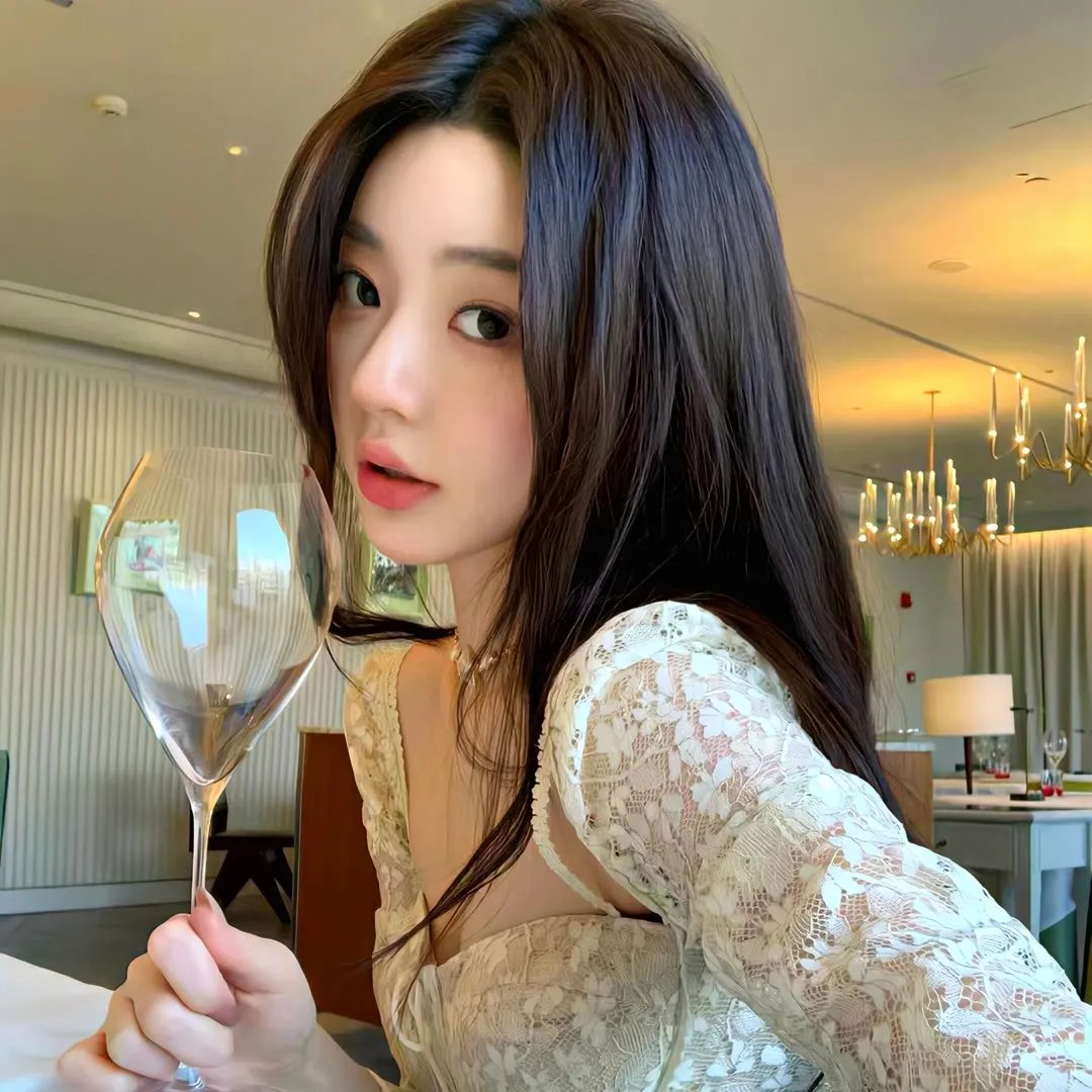 谁先上她的 在线观看封面